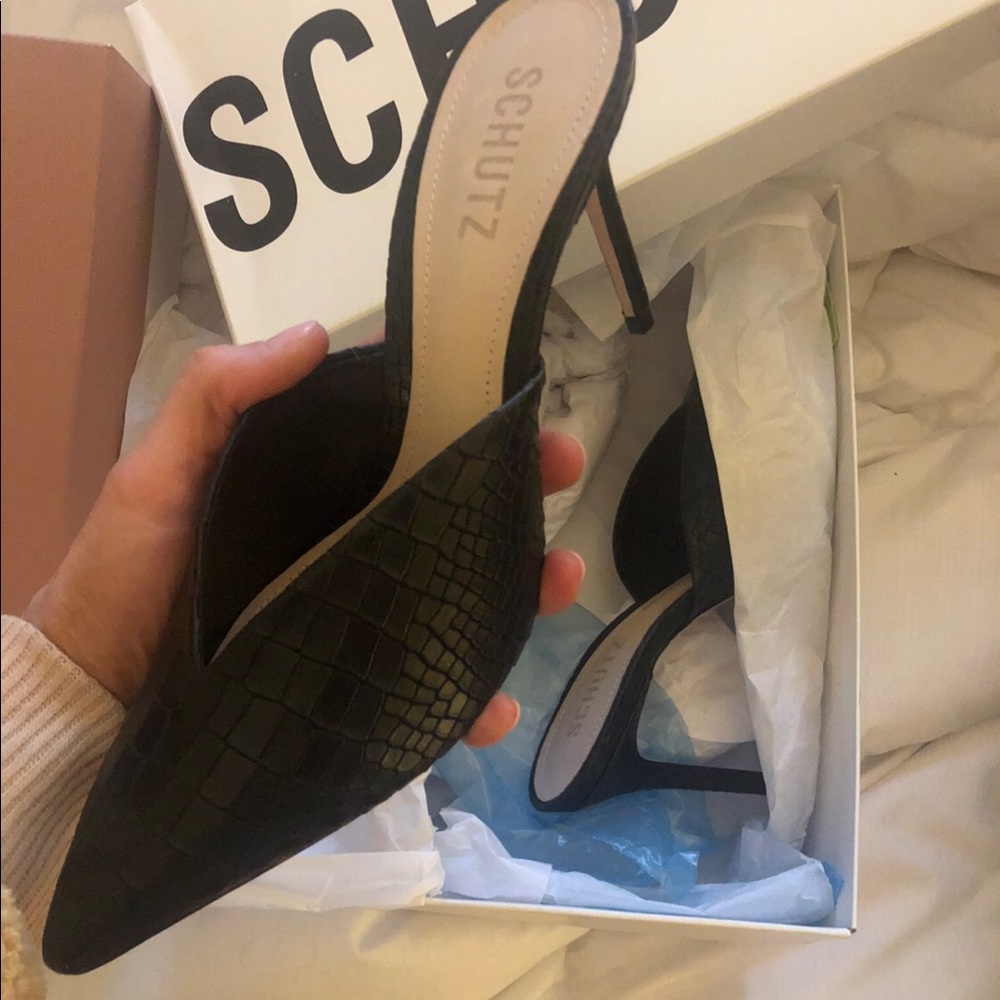 Schutz pointy toe heels